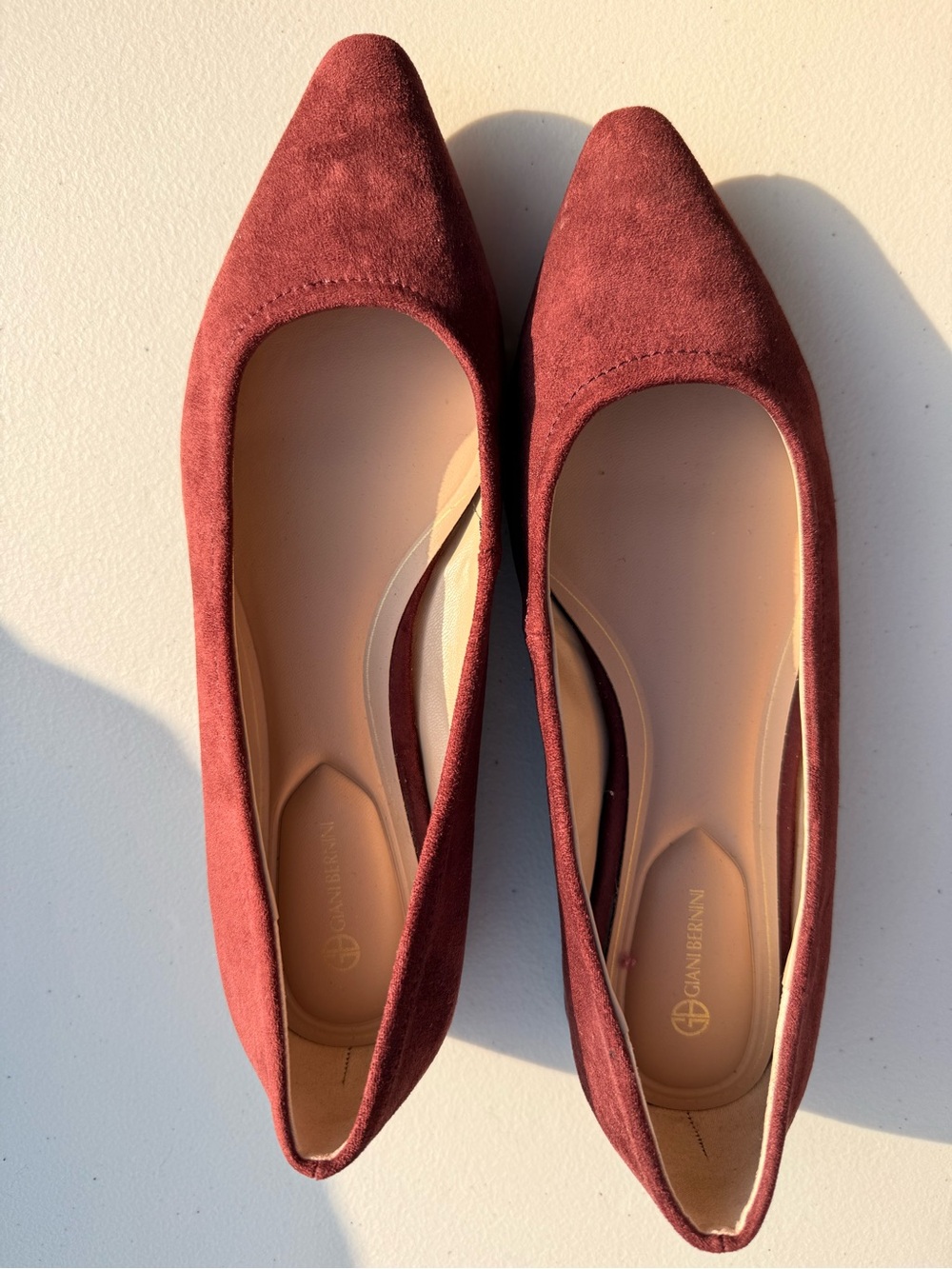 Suedes dark red flats